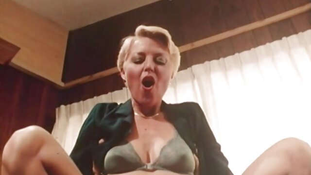 Hermosas rubias tienen sus cuerpos pilladas caseros xxx perfectos cubiertos de crema